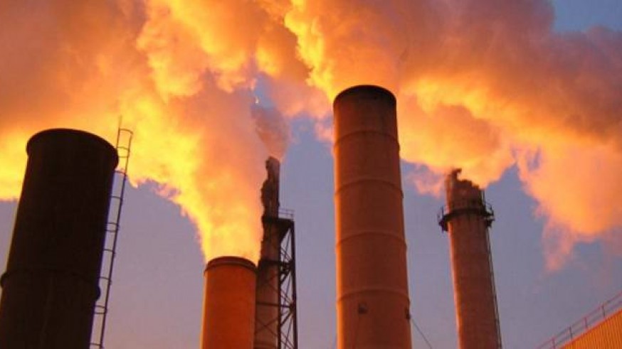 Emisiones de las fábricas. BLASTING NEWS
