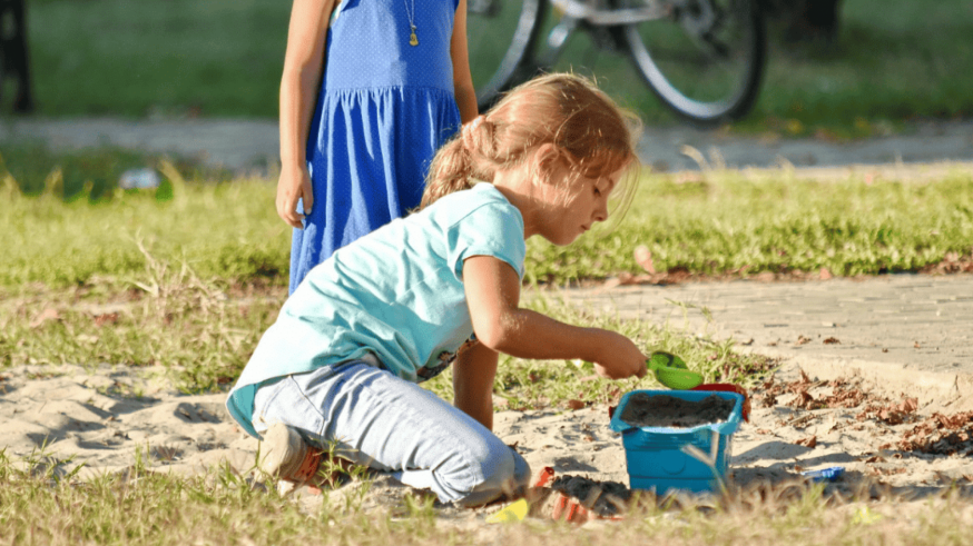 La población adulta mejora los datos de riesgo de pobreza, la infantil los empeora