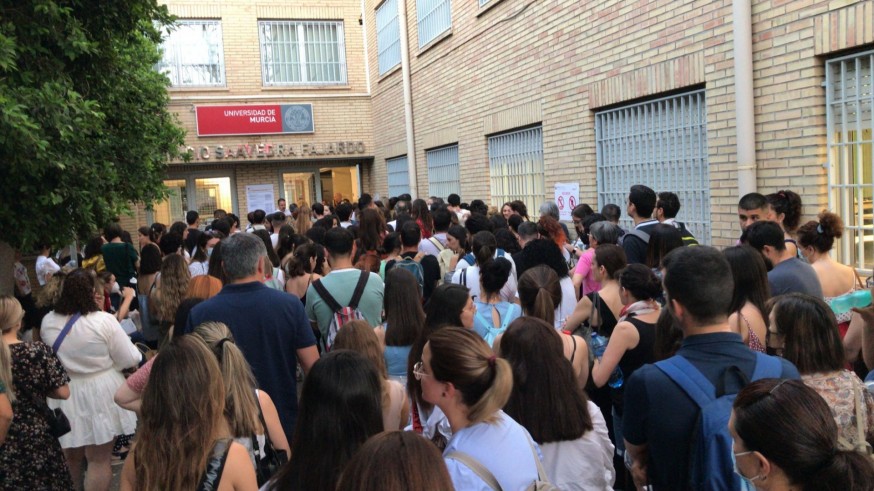 Más de 10.000 aspirantes optan este sábado a 950 plazas de maestros en la Región de Murcia