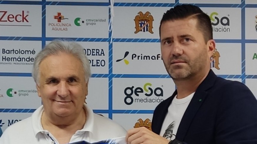 Alfonso García y Pedro Reverte. Foto: Aguilas FC