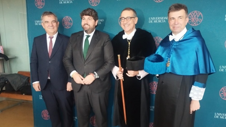 José Luján despide su etapa como rector de la UMU en el acto de Santo Tomás de Aquino