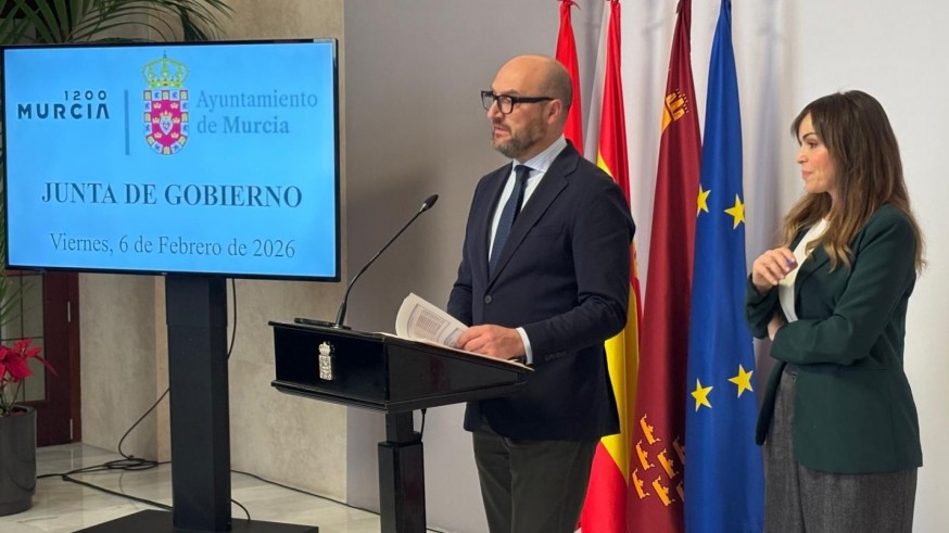 El Ayuntamiento de Murcia cierra 2025 con superávit y mejora sus cuentas en 50 millones respecto a 2023