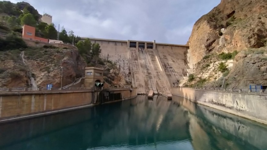 Los embalses de cabecera del Segura están en situación "crítica" a 8 hectómetros de las 'aguas muertas'