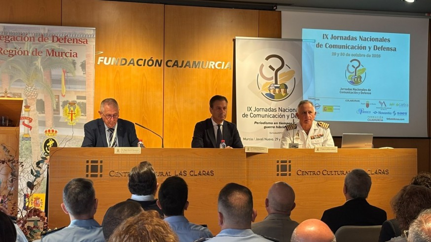 Expertos en Defensa y Comunicación reflexionan en Murcia sobre el periodismo en tiempos de guerra híbrida