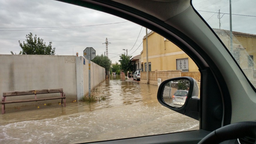 Calles de Beniel todavía anegadas por el agua