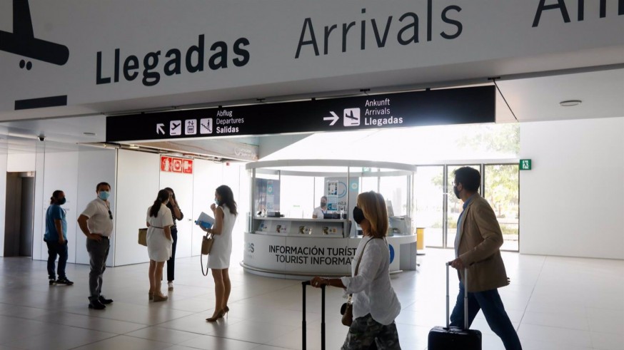 El Aeropuerto de la Región recupera en agosto más del 85% de los pasajeros que perdió por el coronavirus