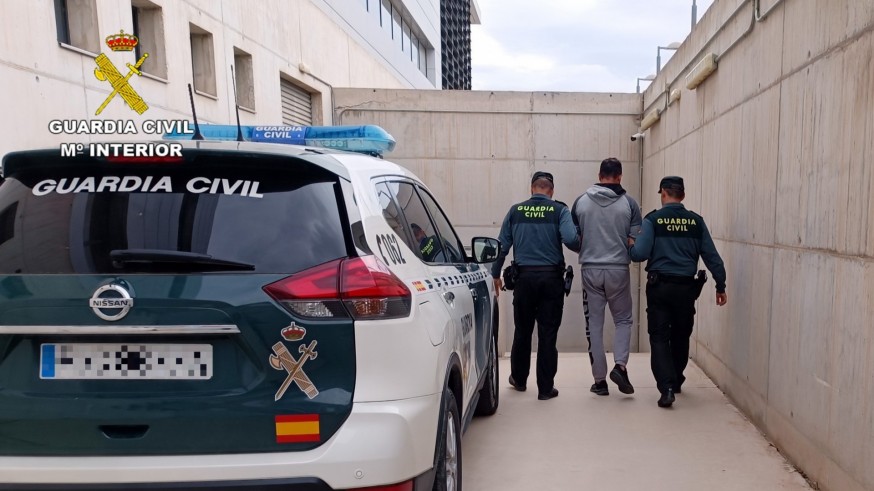La Guardia Civil detiene en Mula a un huido de la justicia 
