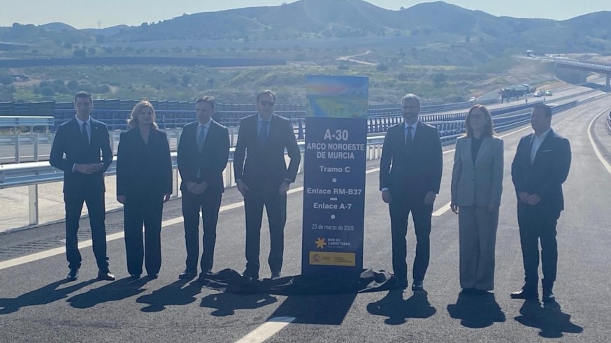 El ministro Puente inaugura el último tramo pendiente de los más de 21 kilómetros de autovía del Arco Noroeste