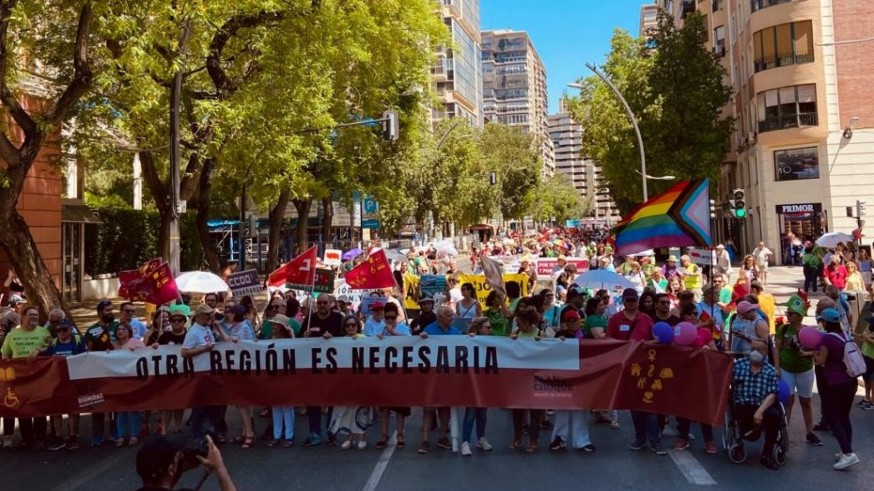 'Otra Región de Murcia es posible' clama en la calle cambios sociales, medioambientales y el refuerzo de servicios públicos