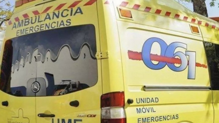 Muere un hombre atrapado en un contenedor de ropa en Puente Tocinos