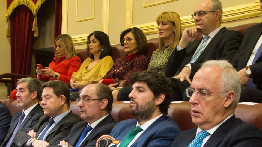 López Miras junto a otros presidentes autonómicos en el Congreso