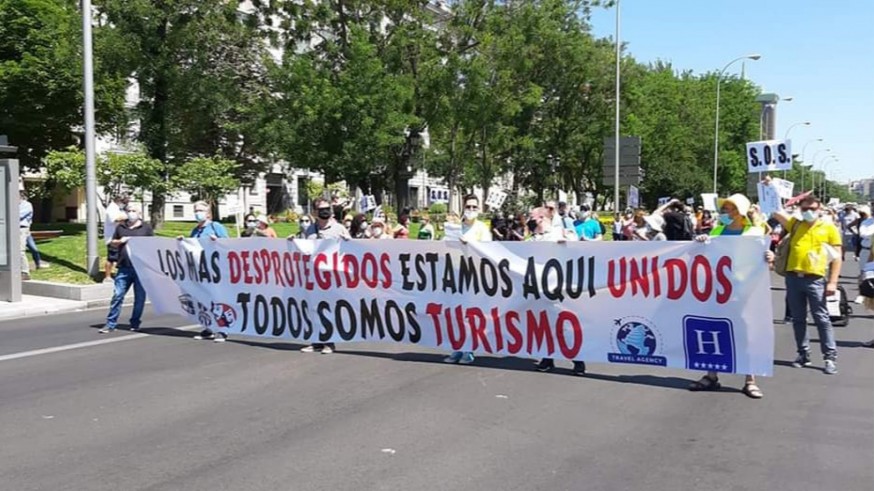 Manifestación en Madrid de los agentes de viajes para exigir medidas de apoyo al sector