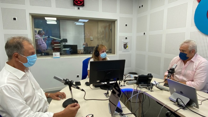 Tertulia matutina en el informativo de Onda Regional