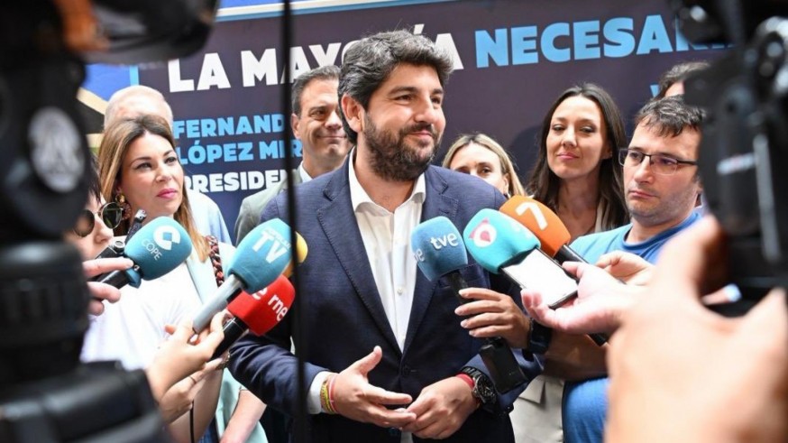 López Miras reconoce que no tiene un calendario para sentarse a negociar "ahora mismo" con VOX