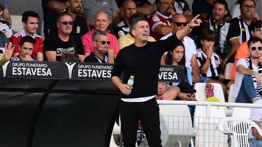 Carrión: "Me gustaría que los árbitros se explicaran"