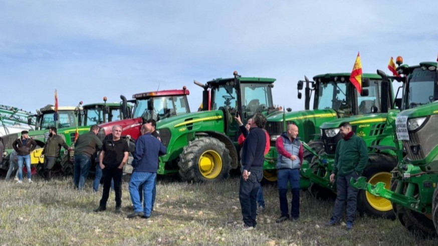 Agricultores de Cieza alzan la voz por el aumento del gasoil profesional