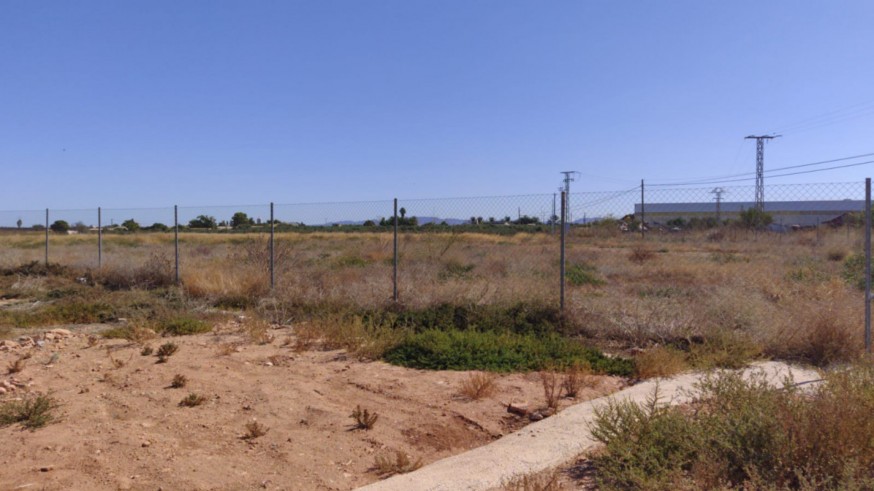 La zona donde está previsto que se construya el colegio en La Aljorra