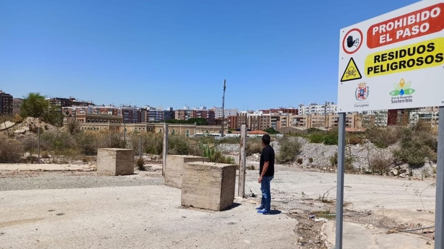 Vecinos de Cartagena piden el sellado del suelo contaminado de El Hondón para construir equipamientos
