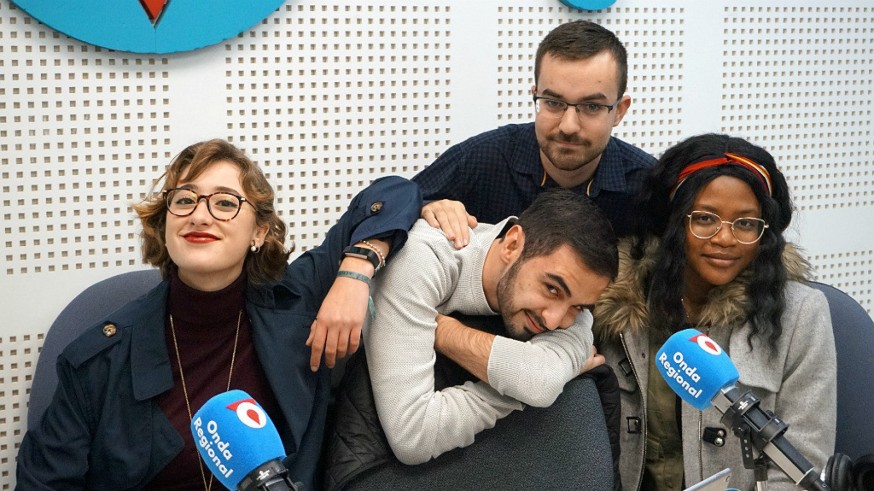 Miembros del Club de Debate UM