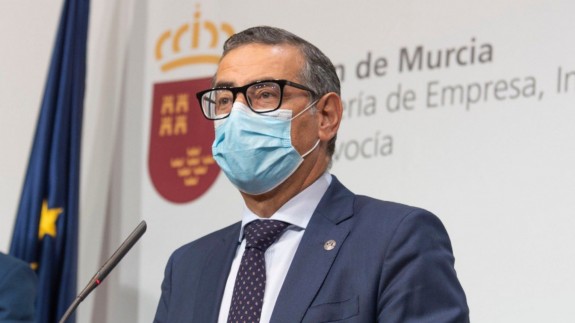 El rector de la Universidad de Murcia, José Luján. Foto @JoseLujanRector