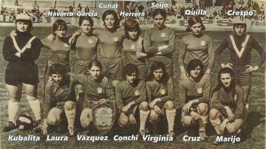 Pioneras del balón: El olvidado debut de la selección femenina en La Condomina