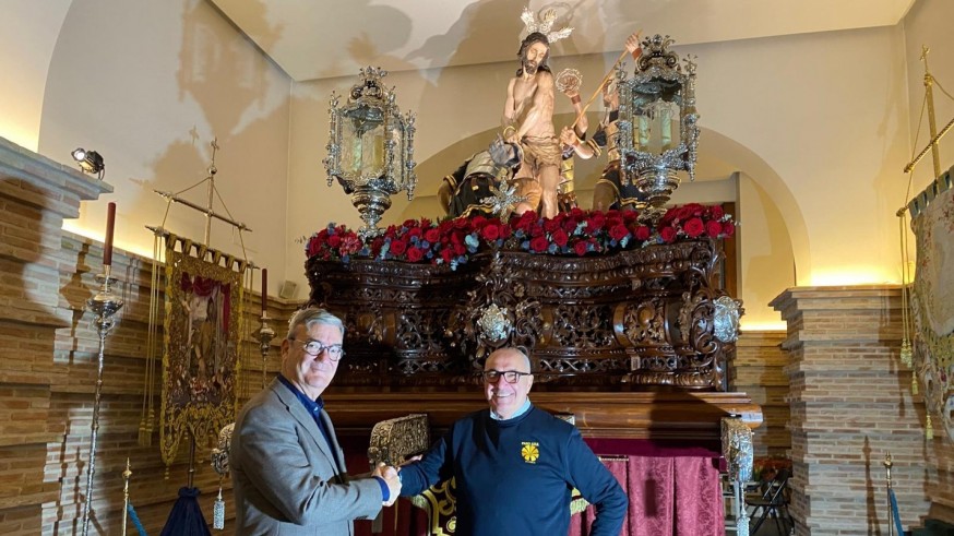 Los Coloraos de Murcia acogen la Coronación de Espinas del Paso Azul de Lorca y se hermanan