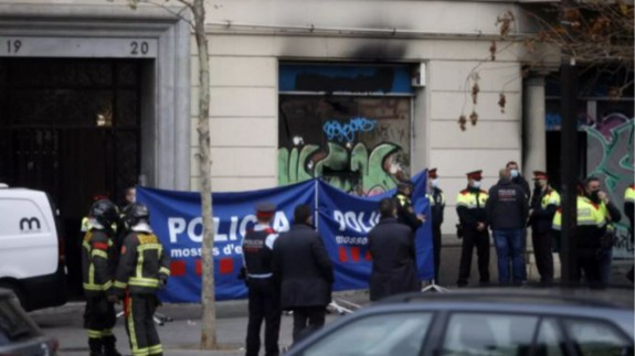 Mueren cuatro personas en un incendio en Barcelona, dos de ellas menores