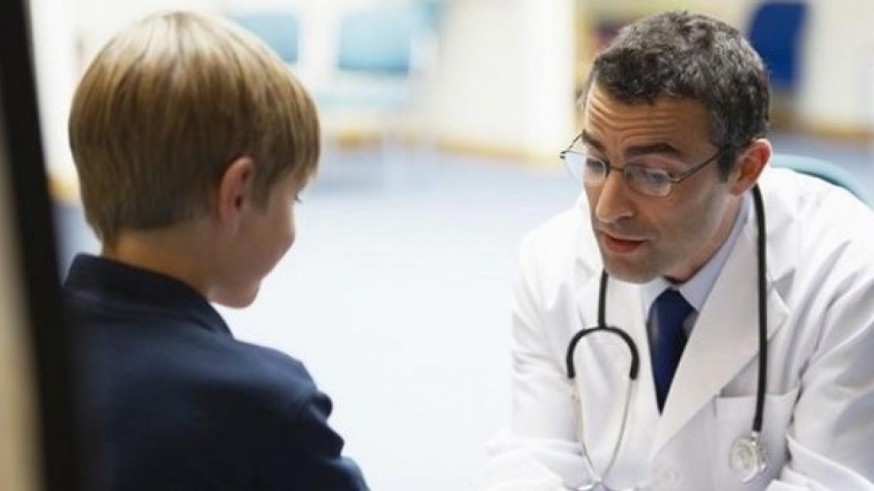 "Se están jubilando pediatras y las vacantes se están cubriendo por médicos que no son pediatras"