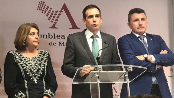 Liarte (Vox) vuelve a reclamar entrar en el Gobierno y una firma conjunta para apoyar a López Miras