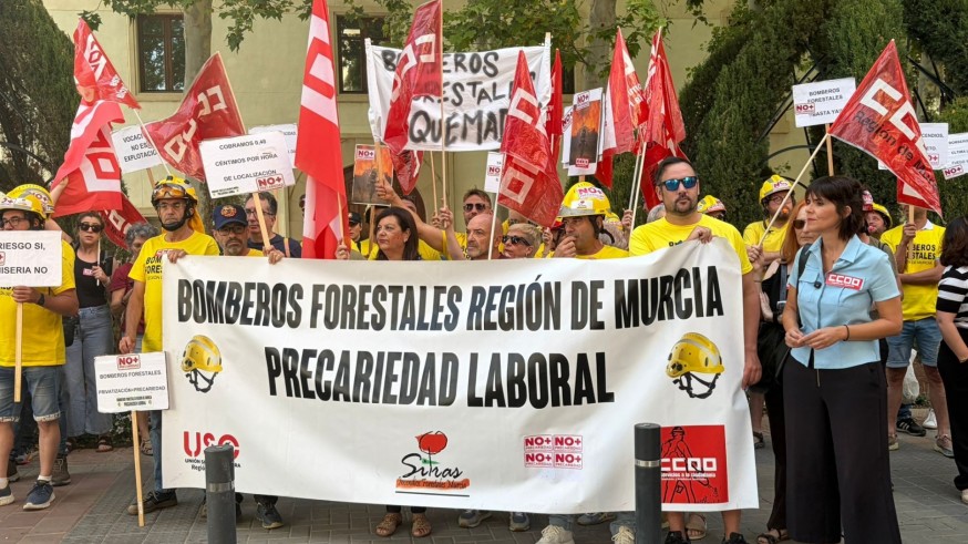 Los bomberos forestales de la Región mantienen las movilizaciones para exigir mejoras laborales y más recursos