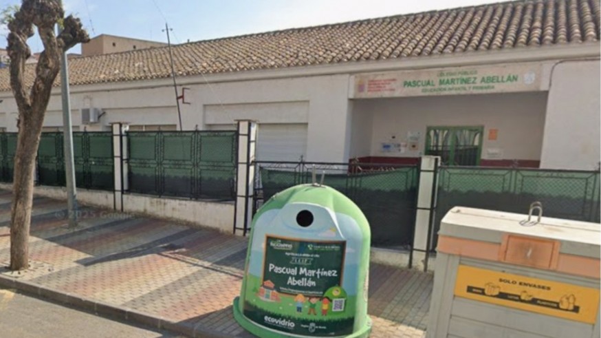 La familia de un menor de Pliego reclama una atención educativa especializada mientras Educación busca una solución para su caso