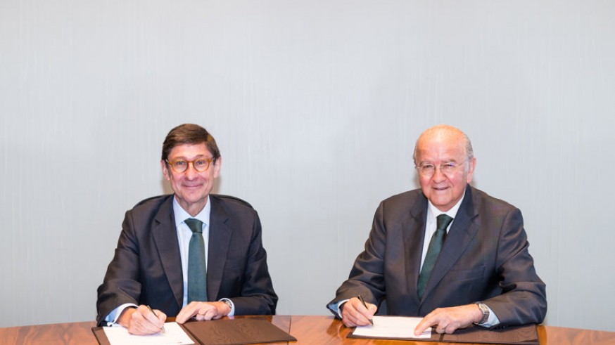 Goirigolzarri y Egea firman el convenio (foto: Bankia)