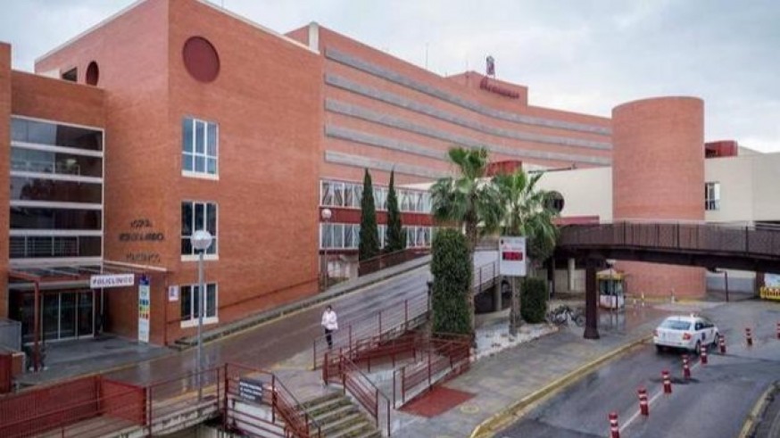 Ocho personas rescatadas tras un incendio en Alguazas, tres trasladadas al hospital