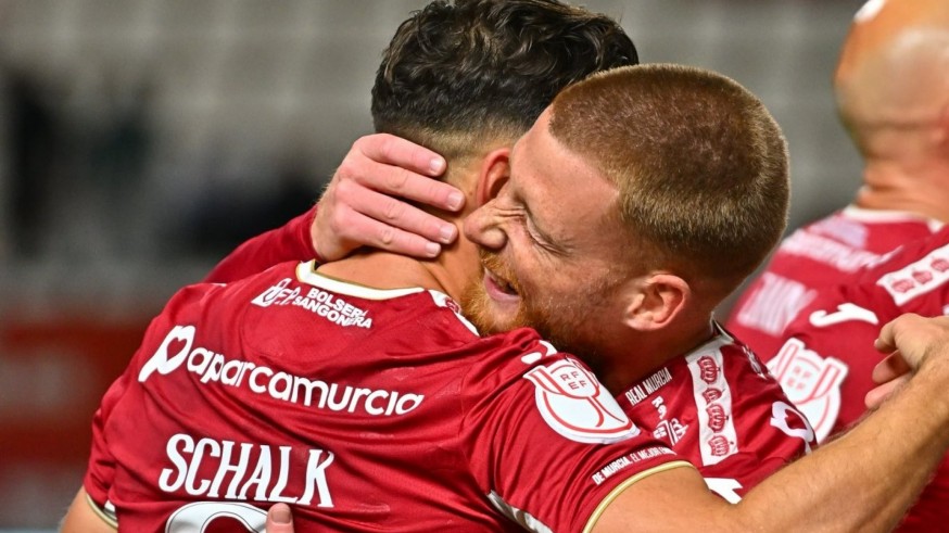 El Murcia se desmelena y abraza el sueño copero