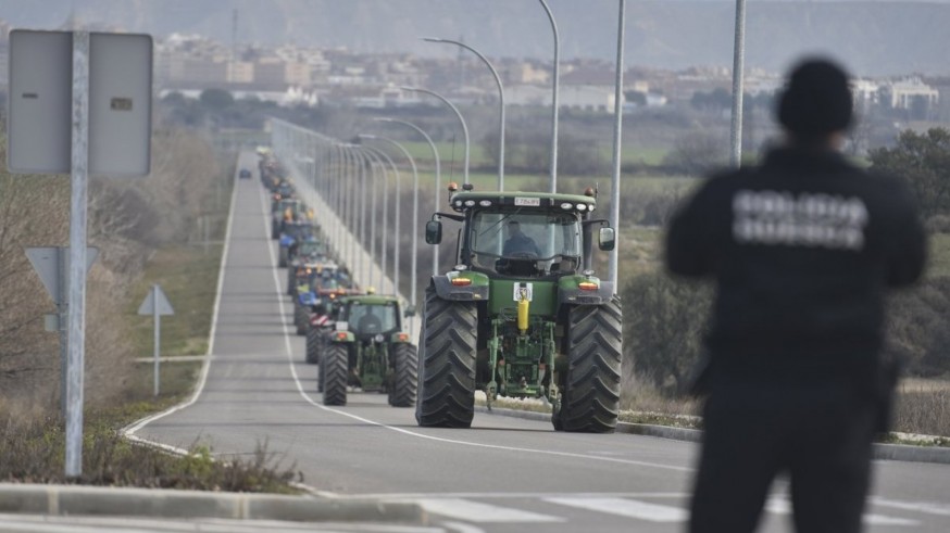 Los agricultores protestarán con cortes de duración indeterminada este jueves en la A-30, la A-7 en ambos sentidos