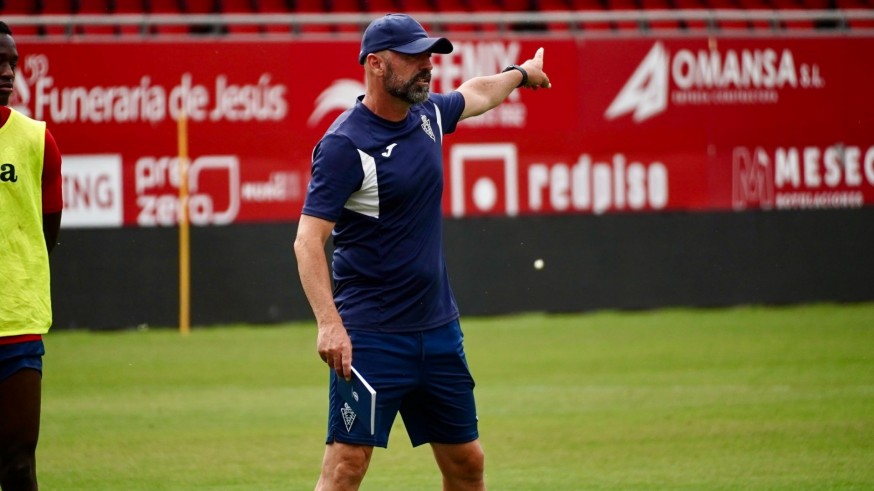 Larrosa: "El desplazamiento de la afición nos pone los pelos de punta"