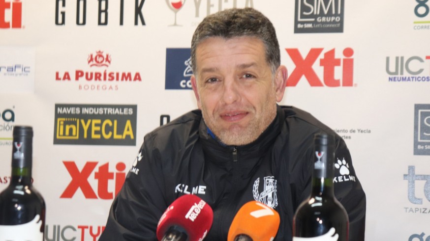 Héctor Sandroni: "Tenemos que seguir fuertes en nuestro campo ante un grande como el San Fernando"