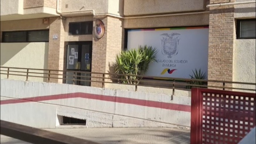 El Consulado de Ecuador en Murcia no atenderá al público durante una semana a causa del COVID