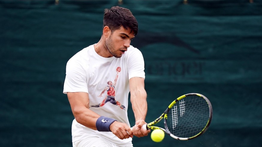  Carlos Alcaraz toma la central de Wimbledon junto a Sinner y Djokovic