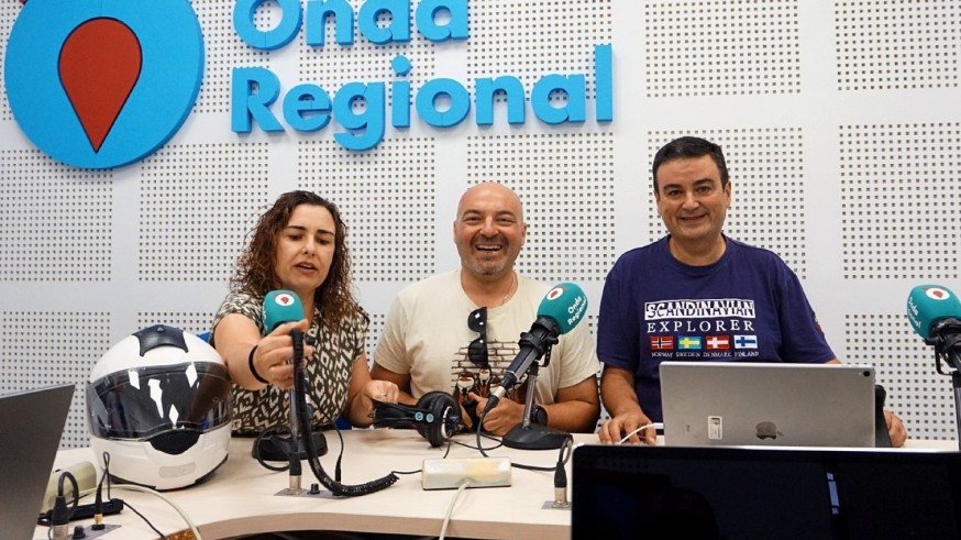 Carretera y manta. Con José Antonio García Ayala hablamos con Claudio José Pérez y Charo Escámez tras regresar éste de su ruta en moto a Cabo Norte