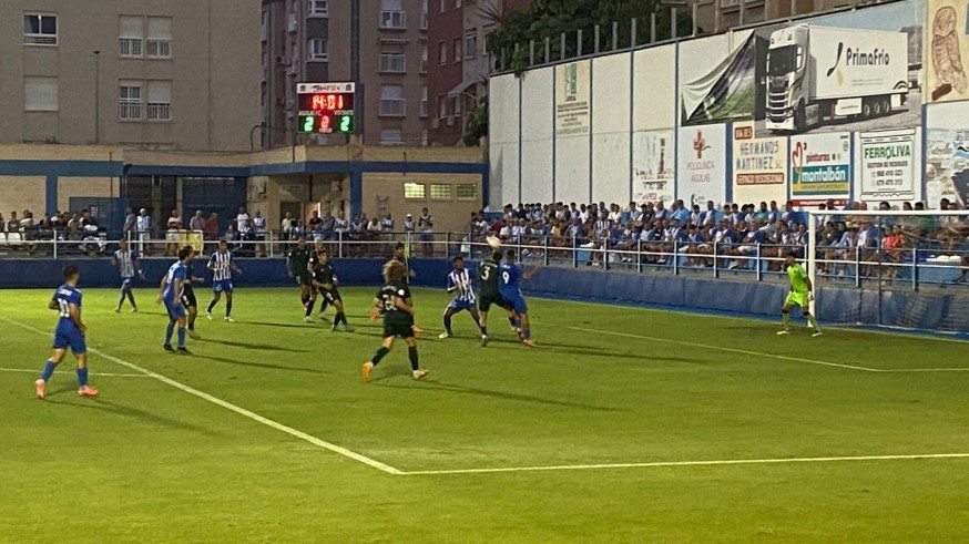 Un correoso Almería B deja al Águilas sin triunfo (2-2)