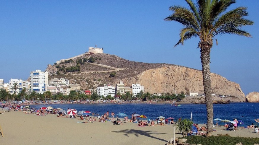 "Las playas sin humo no tienen sanción: es una acción de sensibilización". José Consentino, concejal de Turismo de Águilas