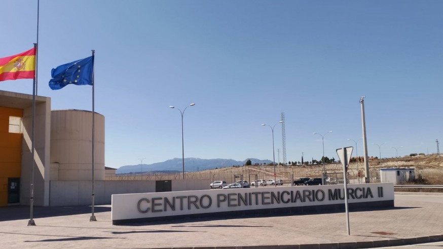 Un preso de Campos del Río mata a otro por un ajuste de cuentas