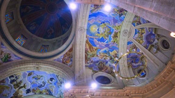 Pinturas monumentales en la cúpula de la Basílica