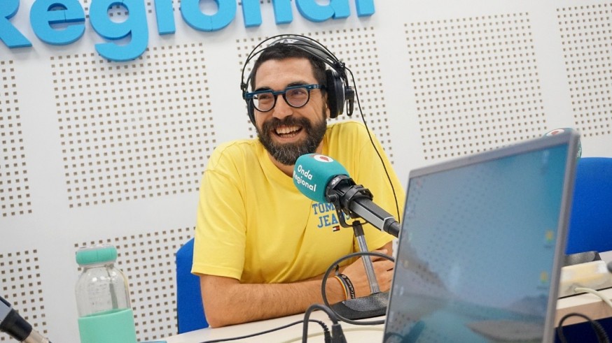 El backstage. Diego Garnés ha preparado una selección musical en la que la protagonista es la fruta