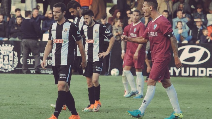 El Jumilla celebra el empate en Cartagena (foto: FC Jumilla)