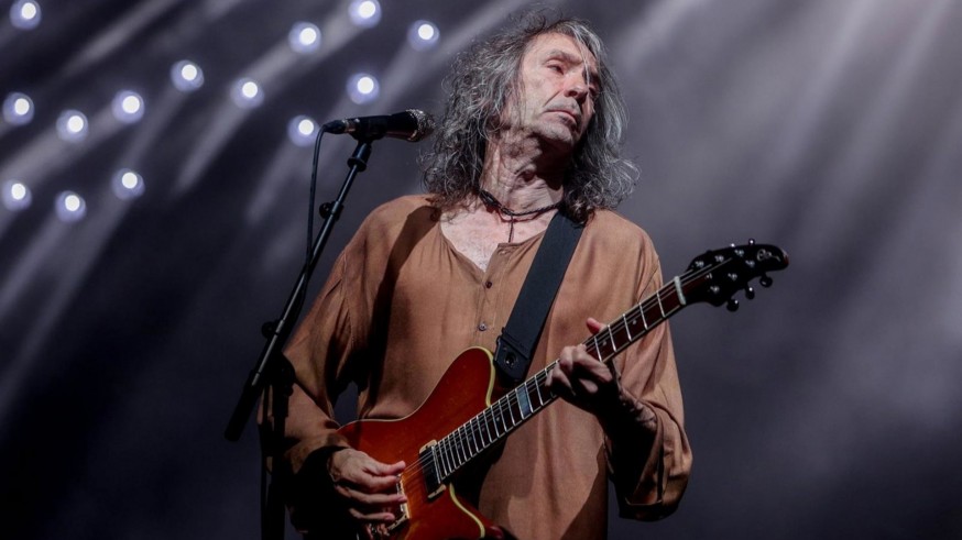 Muere Robe Iniesta, el líder de Extremoduro, a los 63 años