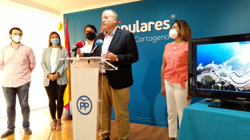 Rueda de prensa del PP en Cartagena para exigir la reanudación de las obras en Portmán