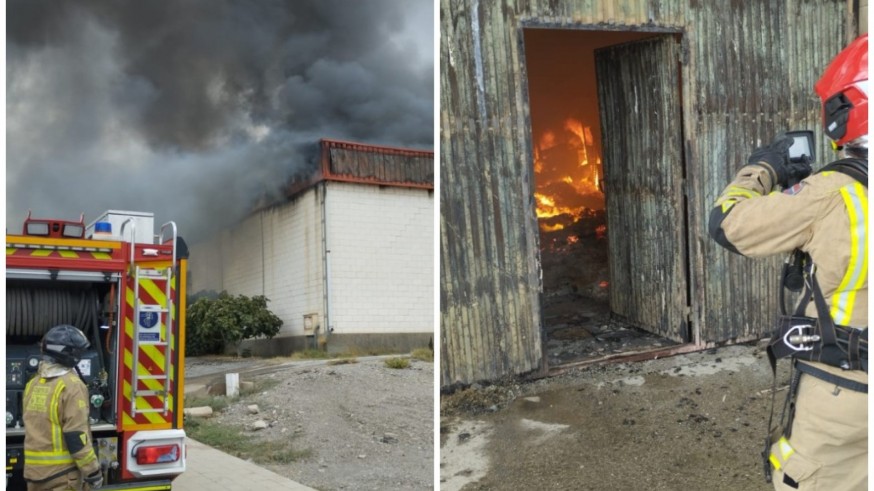 Continúa ardiendo la nave de una empresa de patatas fritas y aperitivos en Lorca