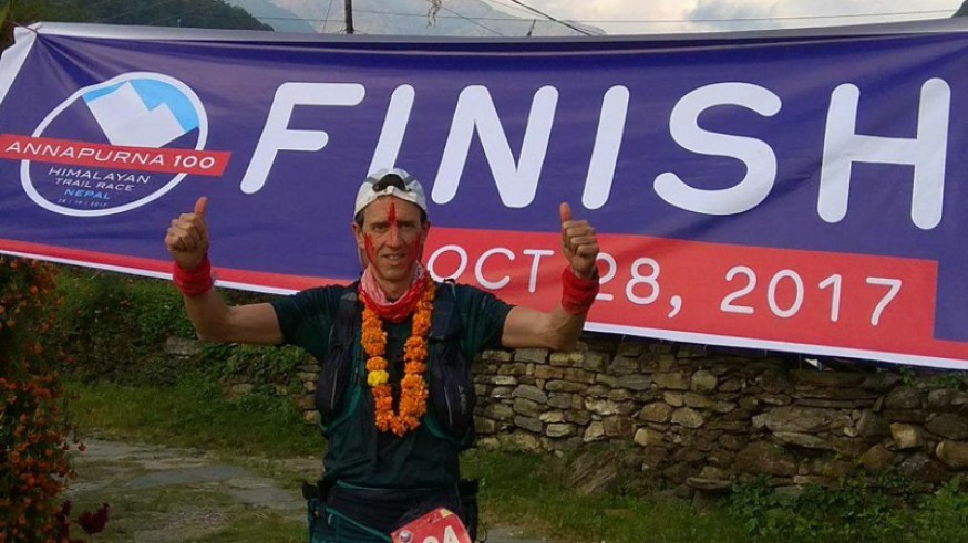 Juanjo Larrotcha después de ganar en Nepal (foto: Prozis Team)